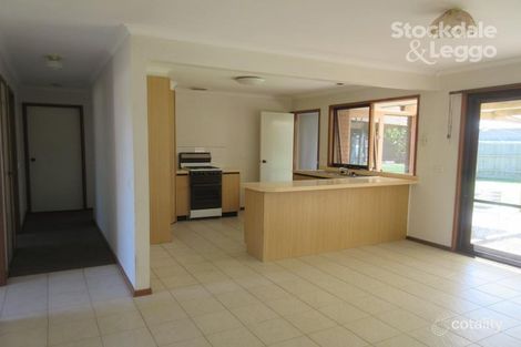 Property photo of 32 Beacon Drive Langwarrin VIC 3910