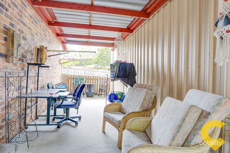 863 Beachmere Rd, Beachmere, QLD 4510