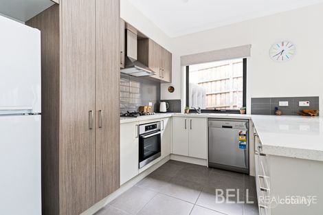 Property photo of 2 Scarlett Close Kilsyth VIC 3137