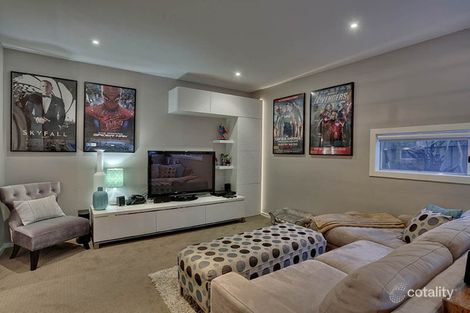 Property photo of 18 Kilcatten Rise Rowville VIC 3178