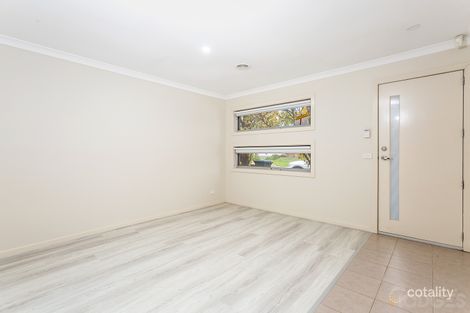 Property photo of 1/8 Flower Gum Crescent Tarneit VIC 3029