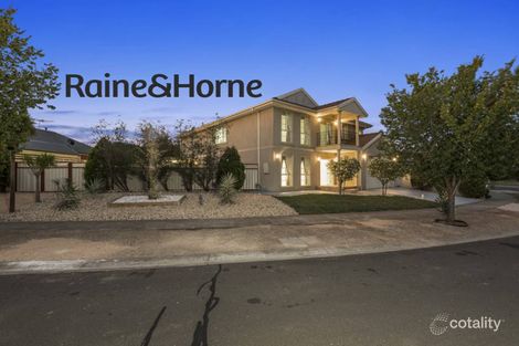 Property photo of 23 Clarendon Wynd Caroline Springs VIC 3023