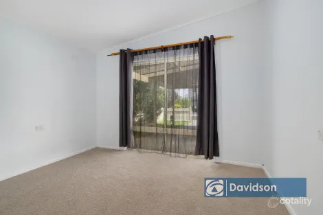 Property photo of 76 Miri Crescent Holsworthy NSW 2173