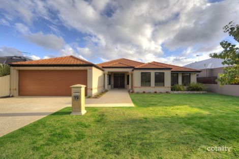 19 Gillings Pde, Wattle Grove, WA 6107