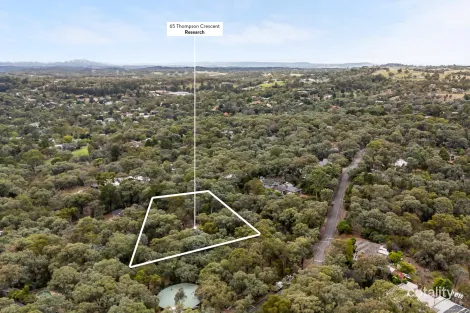 Property photo of 65 Thompson Crescent Research VIC 3095