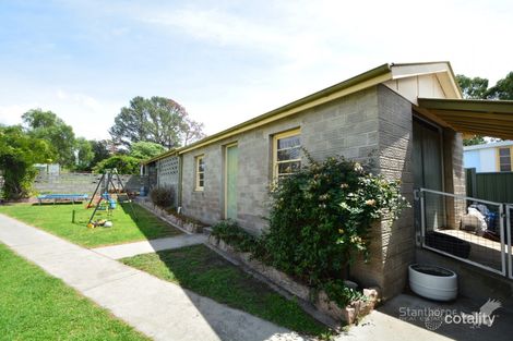 Property photo of 21 Phelhampton Crescent Jennings NSW 4383