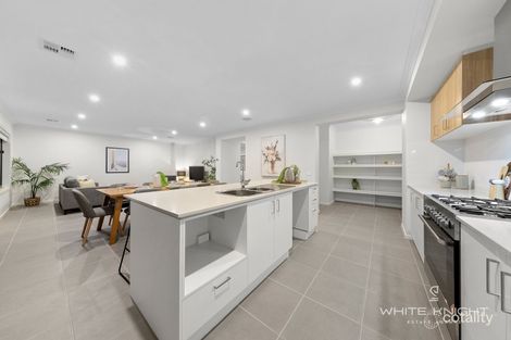 Property photo of 27 Cordhill Circuit Aintree VIC 3336