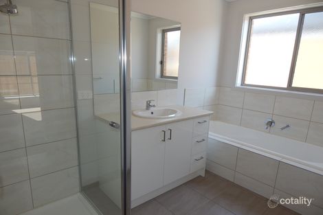 Property photo of 70 Southwinds Road Armstrong Creek VIC 3217