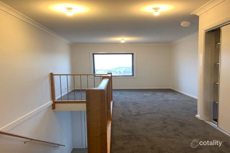 Property photo of 78 Treeve Parkway Werribee VIC 3030