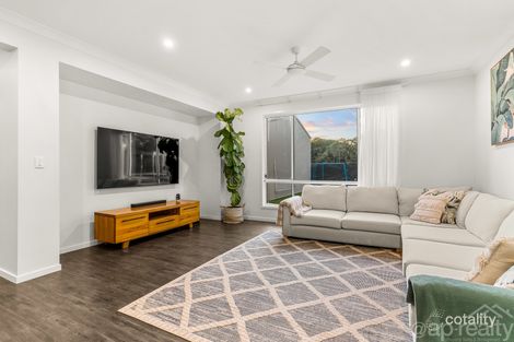 Property photo of 11 Boon Court Pallara QLD 4110