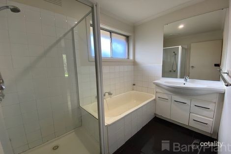 Property photo of 2/63 Golf Links Avenue Oakleigh VIC 3166