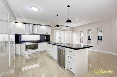 Property photo of 26 Villandry Street Roxburgh Park VIC 3064