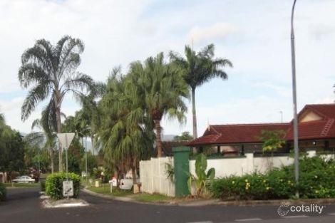 82 Silky Oak Ct, Mooroobool, QLD 4870