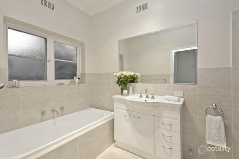 Property photo of 42 Otterington Grove Ivanhoe East VIC 3079