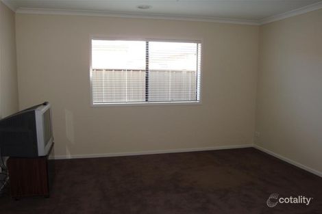 Property photo of 3 Pluto Grove Mernda VIC 3754