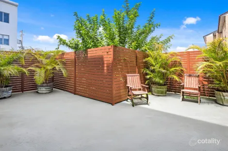 Property photo of 2/108-112 Petrel Avenue Mermaid Beach QLD 4218