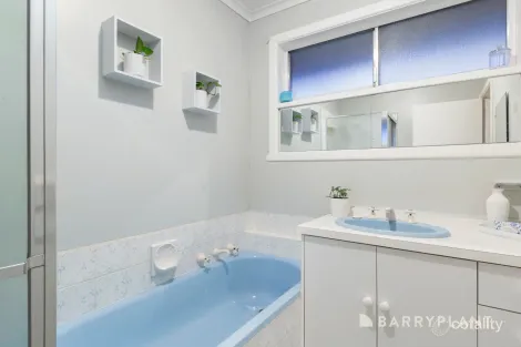 Property photo of 132 Oconnor Road Knoxfield VIC 3180