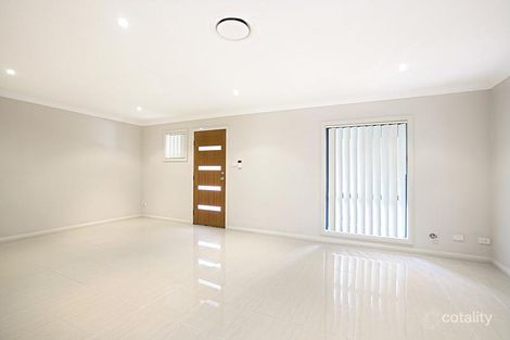 Property photo of 24 Onslow Gardens Middleton Grange NSW 2171