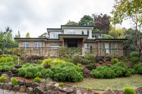 16 Kerr Cres, Montrose, VIC 3765