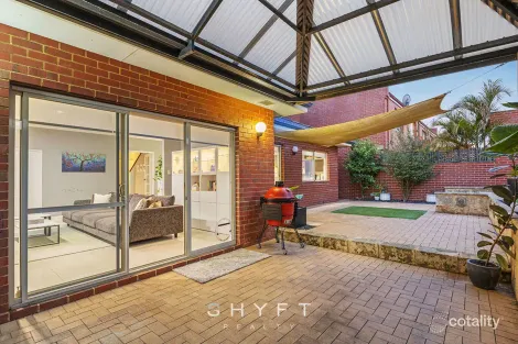 Property photo of 479 Lakeside Drive Joondalup WA 6027
