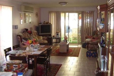 Property photo of 26 Wallcliffe Court Wattle Grove NSW 2173