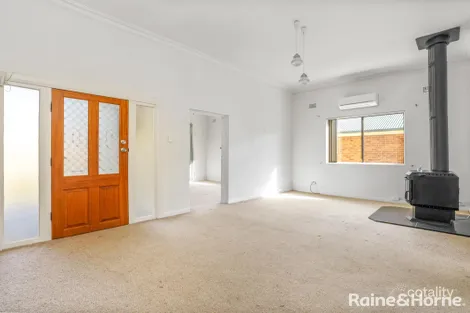 Property photo of 101 Morrisset Street Bathurst NSW 2795