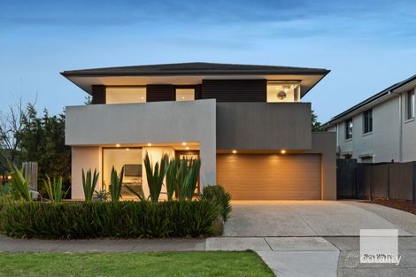 18 Peppermint Gr, Taylors Hill, VIC 3037