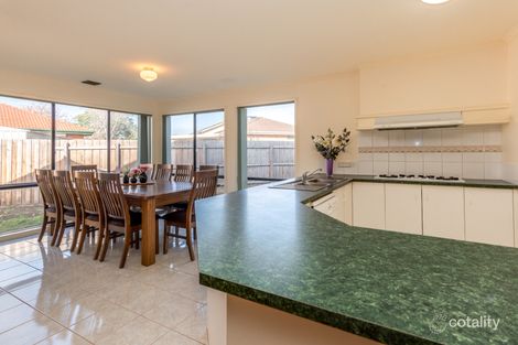 Property photo of 32 Mariner Close Cranbourne North VIC 3977