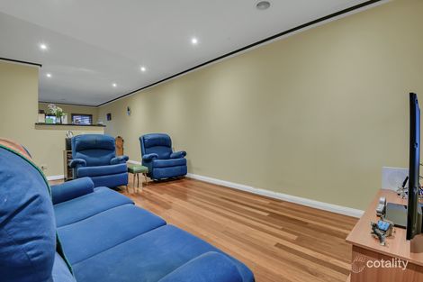 Property photo of 16A Simmonds Place Roxburgh Park VIC 3064