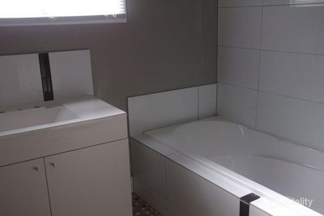 Property photo of 10 Edghill Place Tolland NSW 2650