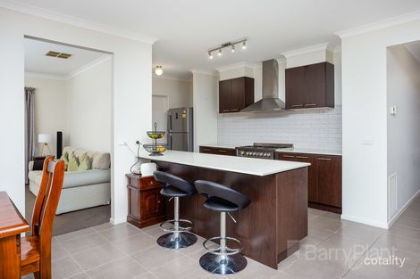 Property photo of 33 Tristania Drive Point Cook VIC 3030