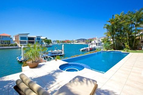 Property photo of 41 King Charles Drive Paradise Point QLD 4216