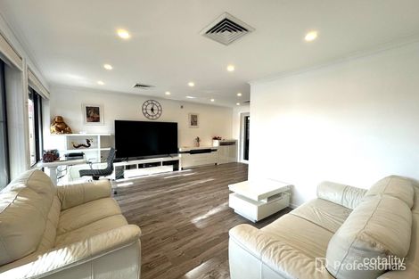 Property photo of 70 Jacaranda Crescent Casula NSW 2170