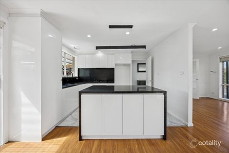 Property photo of 3 Markham Court Keysborough VIC 3173