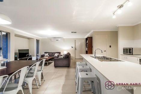 11 Huntington Ave, Wellard, WA 6170