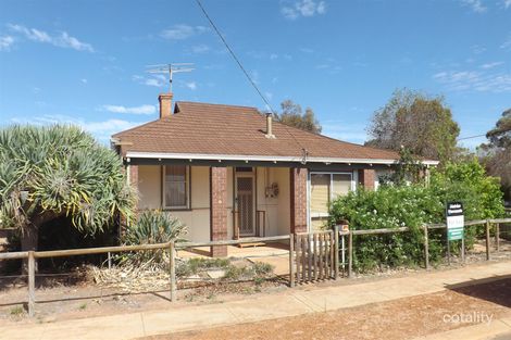 7 Cubbine Rd, Quairading, WA 6383