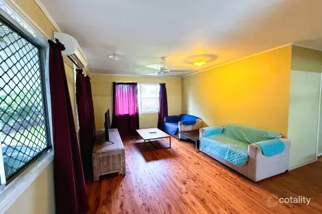 Property photo of 11 Shannon Crescent Dysart QLD 4745