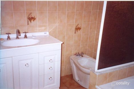 Property photo of 11 Cornwall Street Avondale Heights VIC 3034