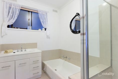 5 Webb Ave, Seymour, VIC 3660