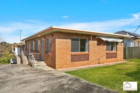 1/13 Pine Cres, Coniston, NSW 2500