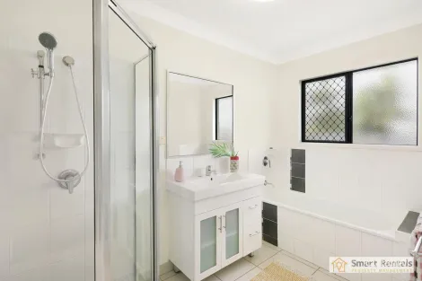 Property photo of 36 Franklin Drive Mount Louisa QLD 4814