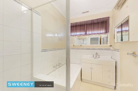Property photo of 80 Mulhall Drive St Albans VIC 3021