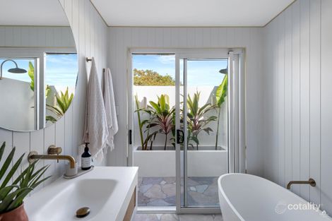 Property photo of 15 Goldfinch Court Wurtulla QLD 4575