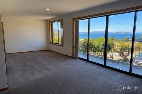 Property photo of 8 Reef Parade Blackmans Bay TAS 7052