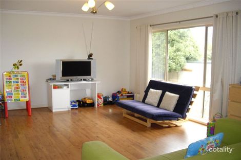 Property photo of 2/2-4 Stephensons Place Mount Waverley VIC 3149