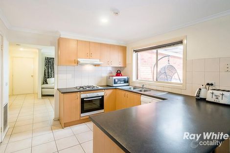 Property photo of 35 Geebung Road Cranbourne West VIC 3977