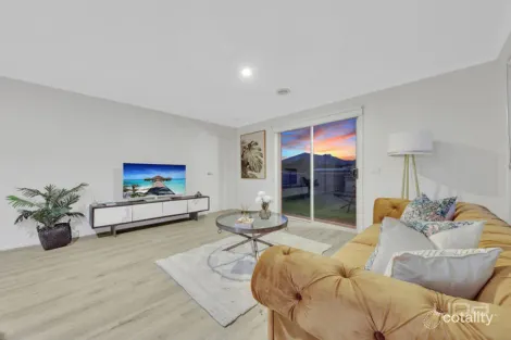 Property photo of 22 Snowsill Circuit Point Cook VIC 3030