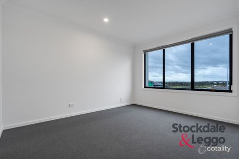 Property photo of 100 Garrong Avenue Wollert VIC 3750