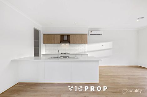Property photo of 33 Flatbush Avenue Point Cook VIC 3030