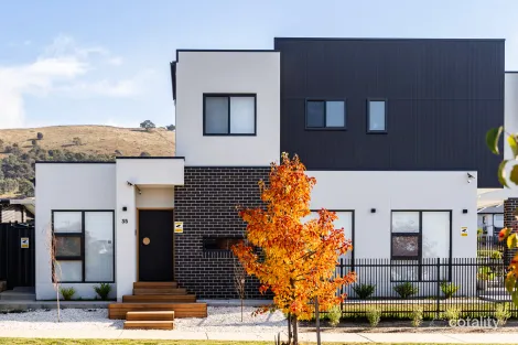 Property photo of 35 Devenish Street Taylor ACT 2913